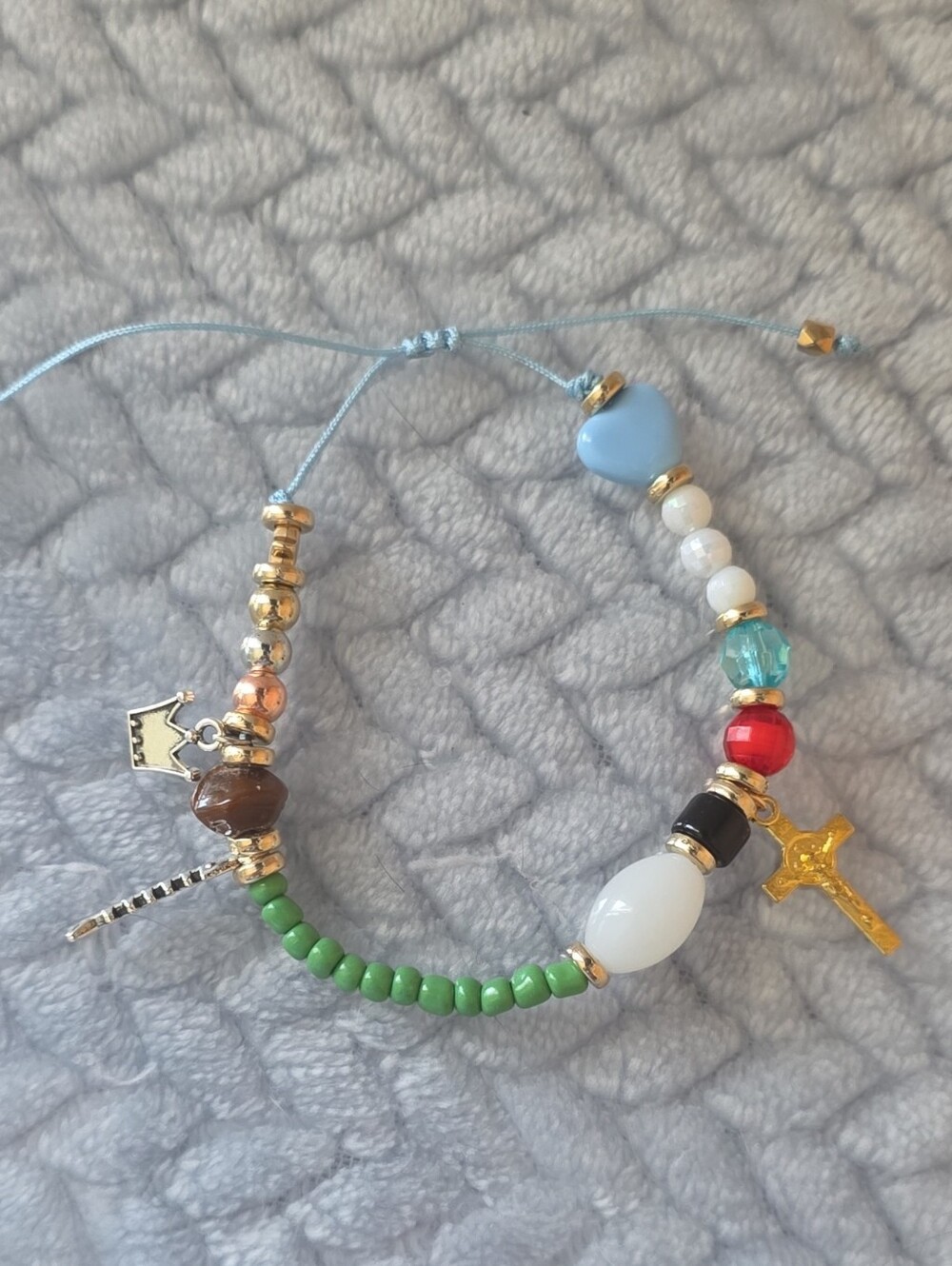 Beaded Multi-Color Charm Bracelet with Heart and Cross La Vida De Jesus